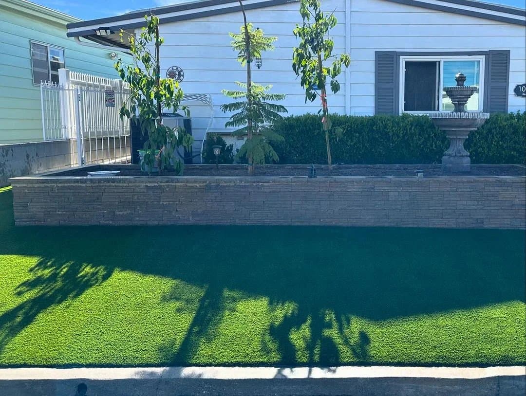 premium-Artificial-grass-installed-photo