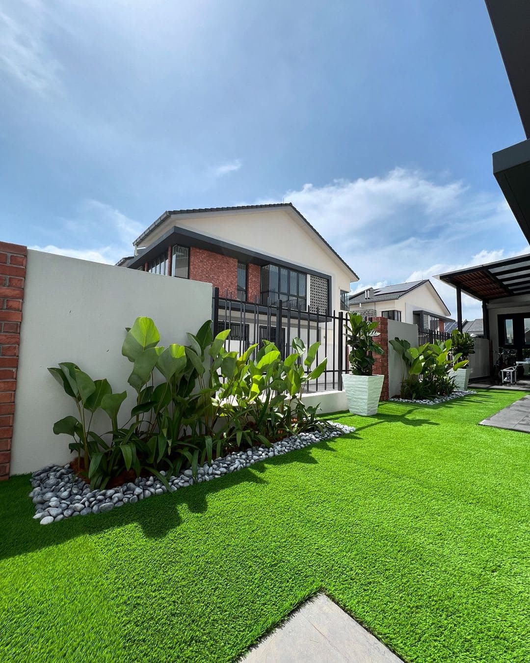 Premium Artificial Grass Installed in a Modern Terrace Garden